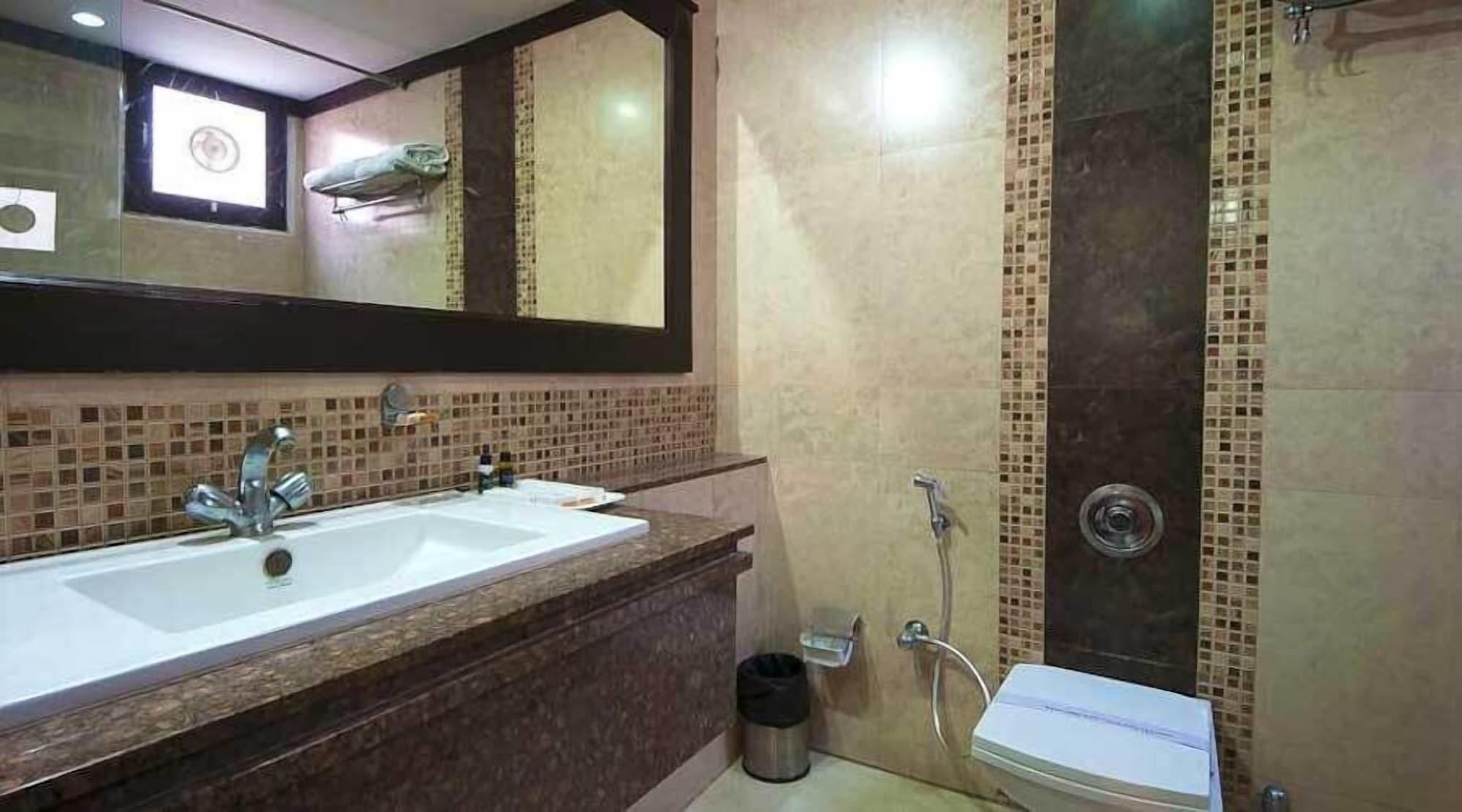 Siris 18 Gurgaon Exterior foto