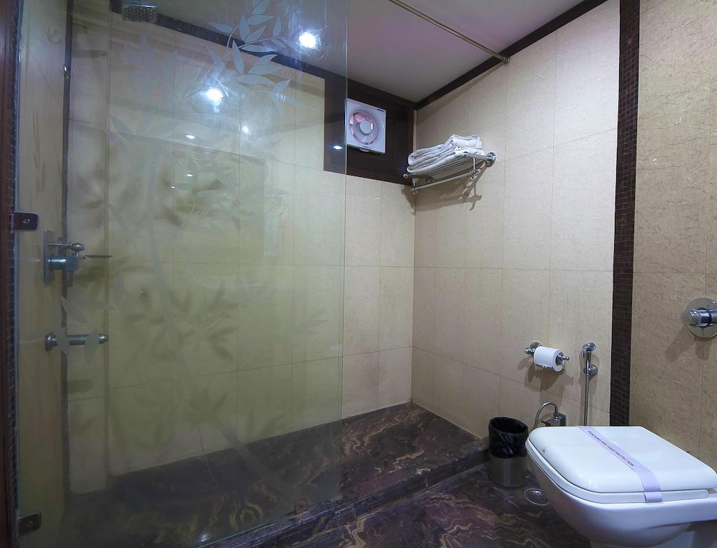 Siris 18 Gurgaon Quarto foto