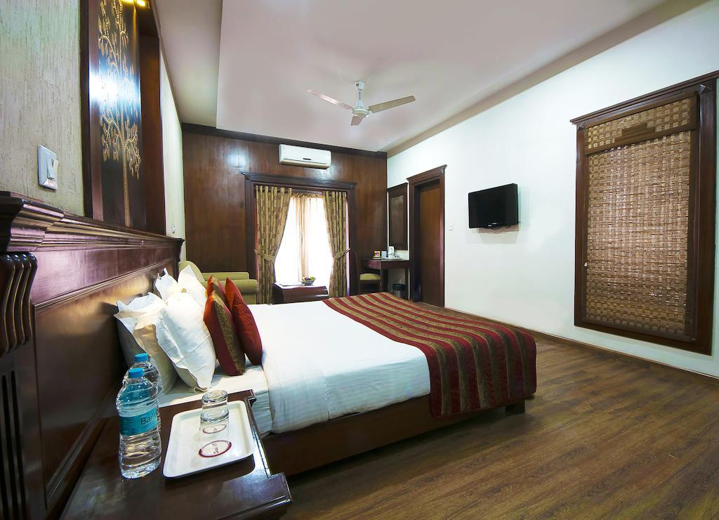 Siris 18 Gurgaon Quarto foto