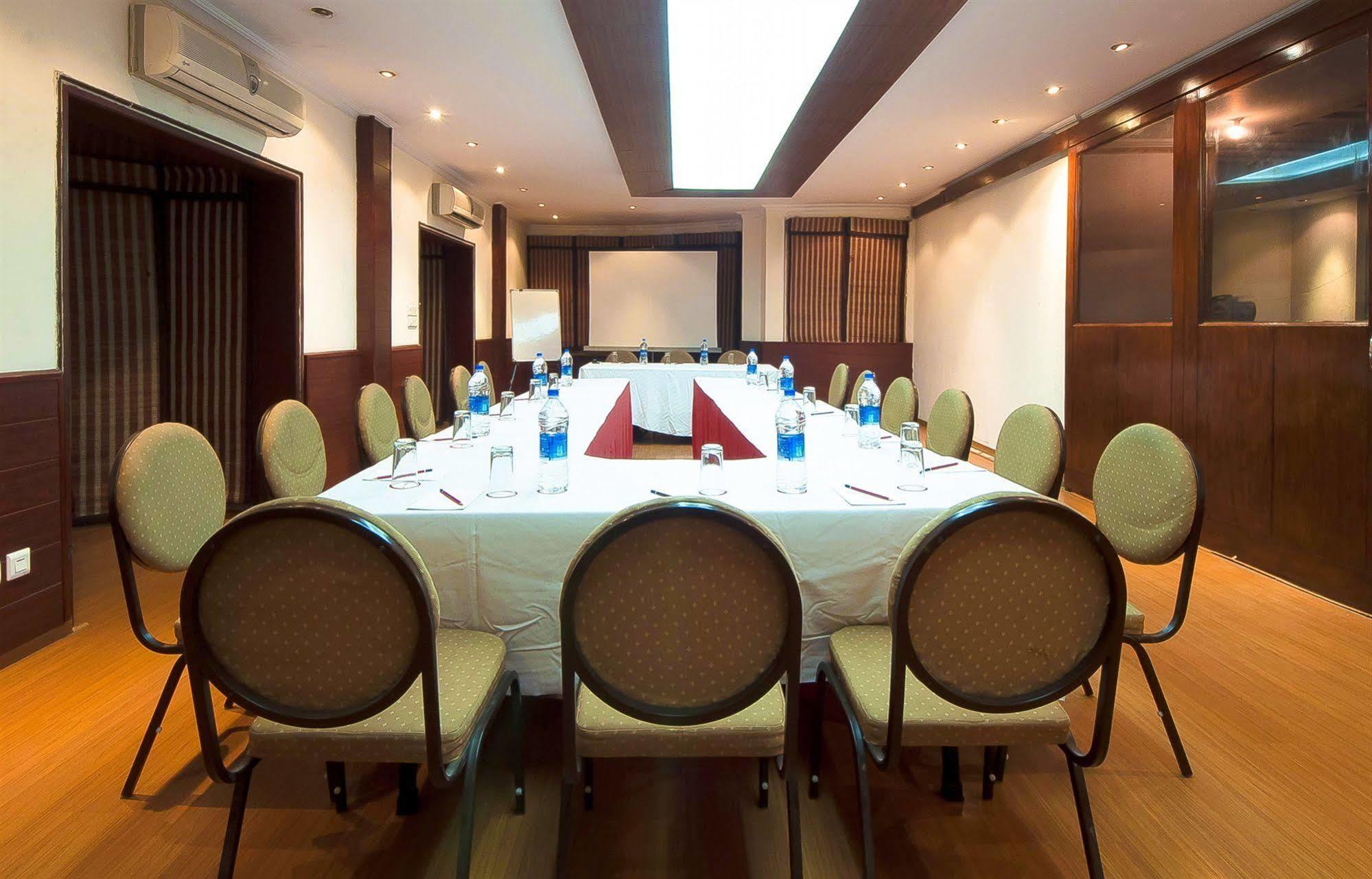 Siris 18 Gurgaon Exterior foto